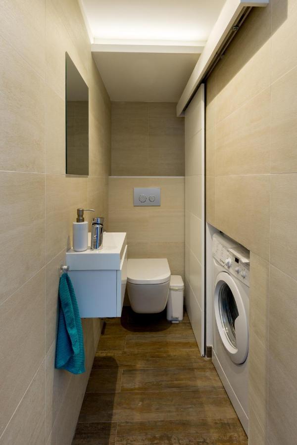 Budapest Central Square 2 Bedrooms Suite - Michaelides Voeroesmarty Square Residences Exterior photo